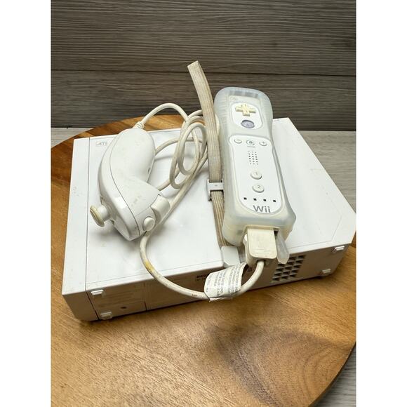Nintendo Wii Console Wii Bundle (TESTED) Read Description - Picture 4 of 5